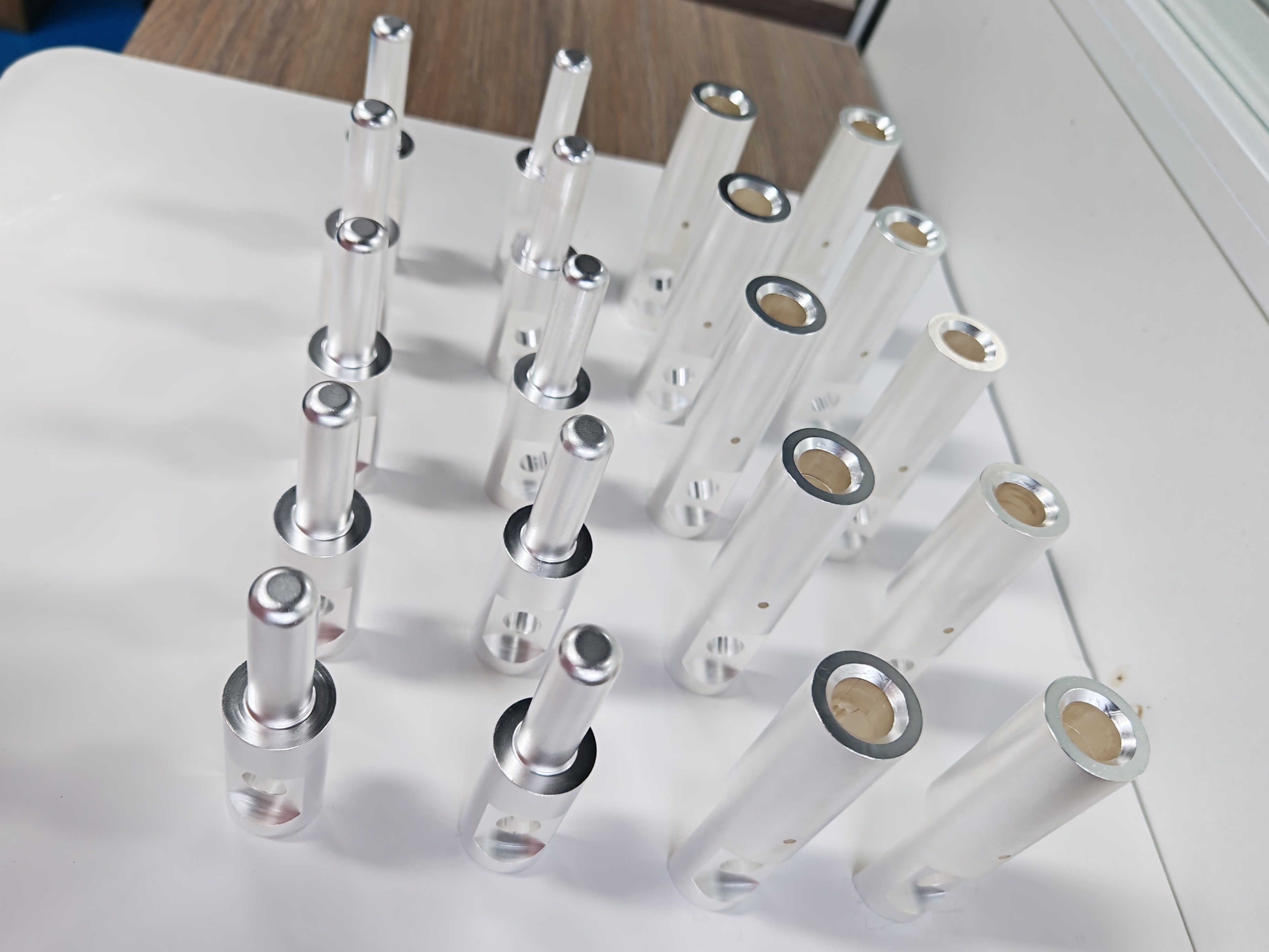 比较供应商和连接器系列差异的产品线